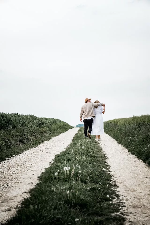Signes de perte d'équilibre émotionnel dans les relations en ligne