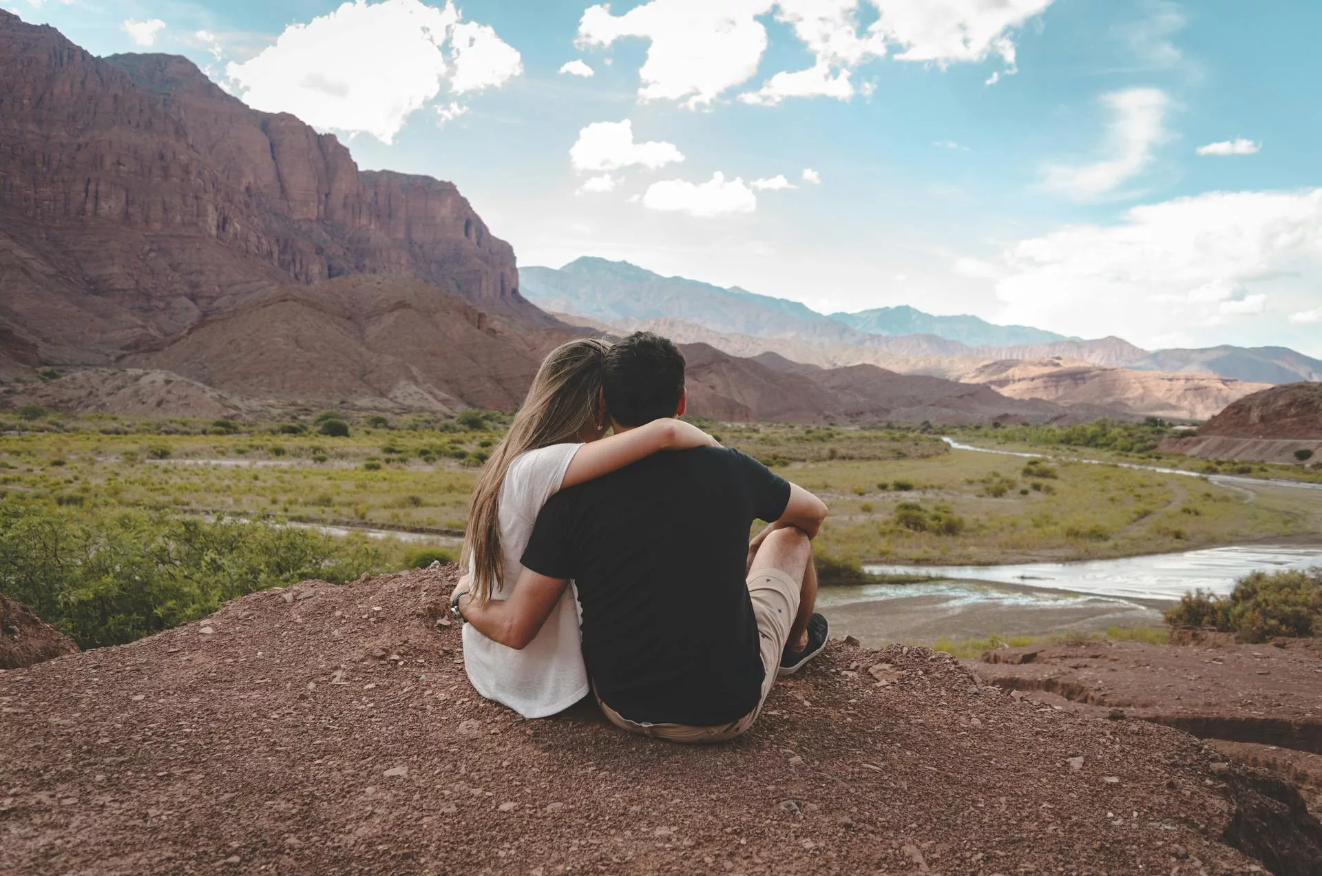 The Strong Woman’s Guide to Online Dating