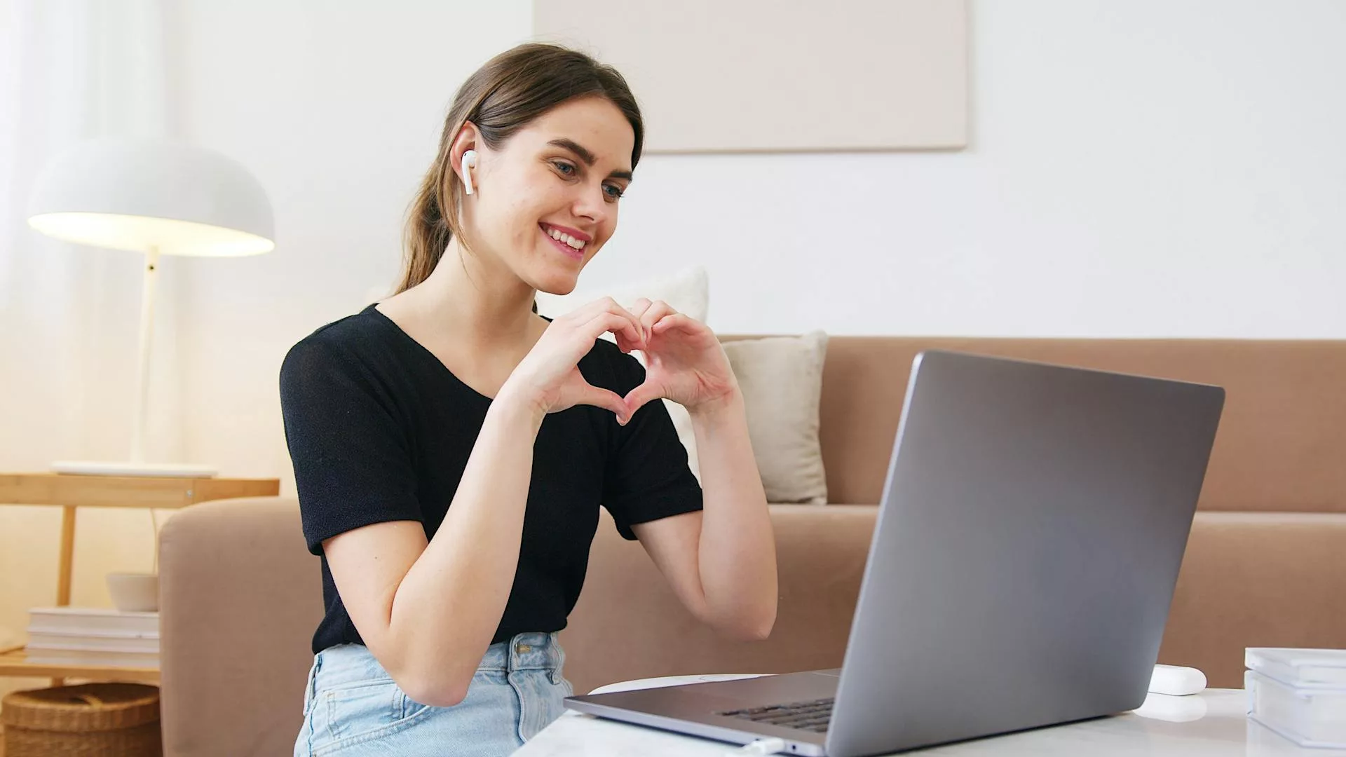 أفضل برنامج للتعرف على أجانب وتكوين علاقات معهم؟