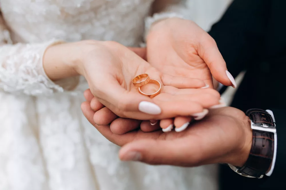 The Ruling on 'Urfi Marriage in Islam: What Is It, Its Conditions and Consequences?