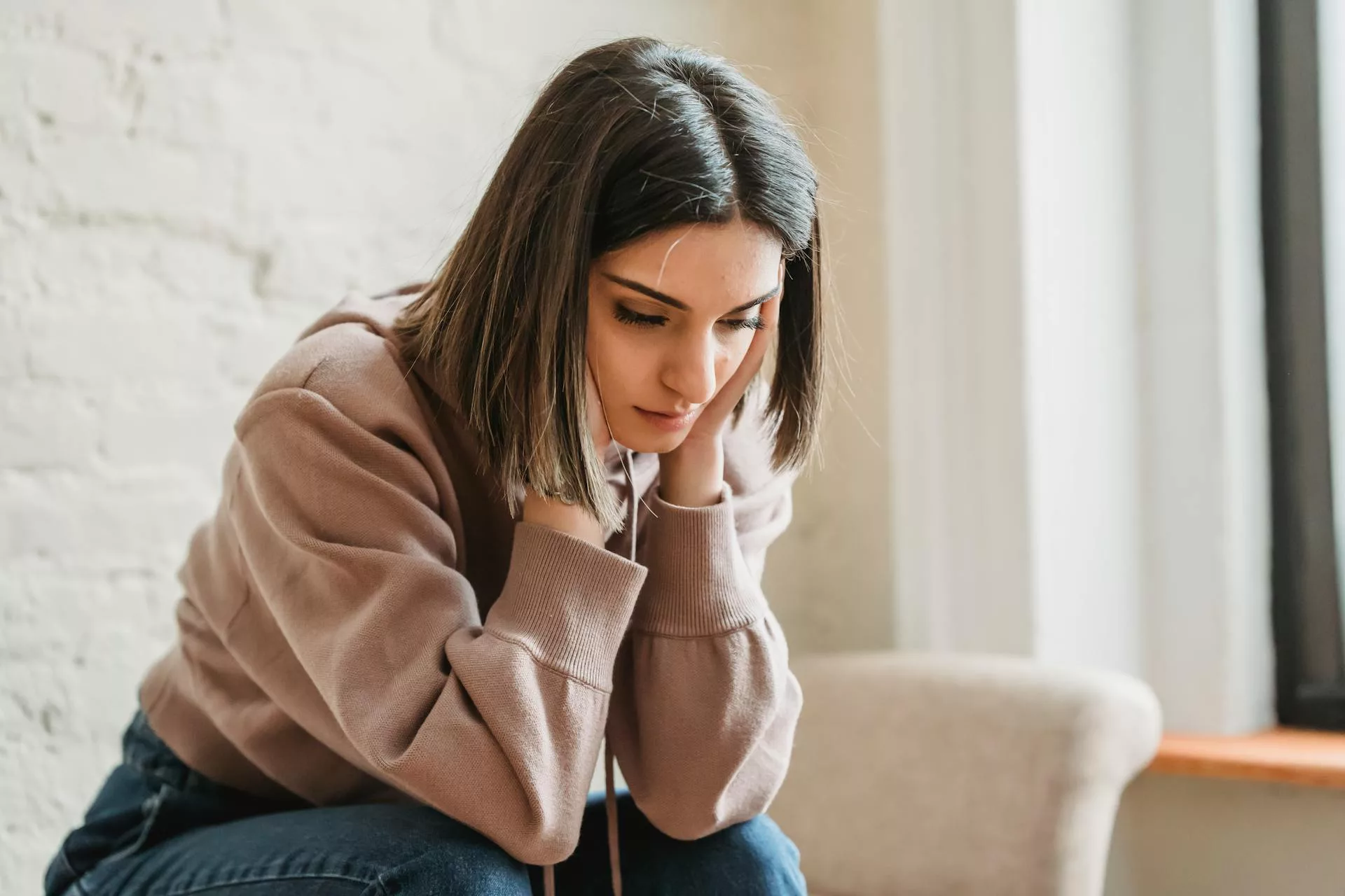 Une femme peut-elle oublier son premier amour ? Regard émotionnel sur les souvenirs