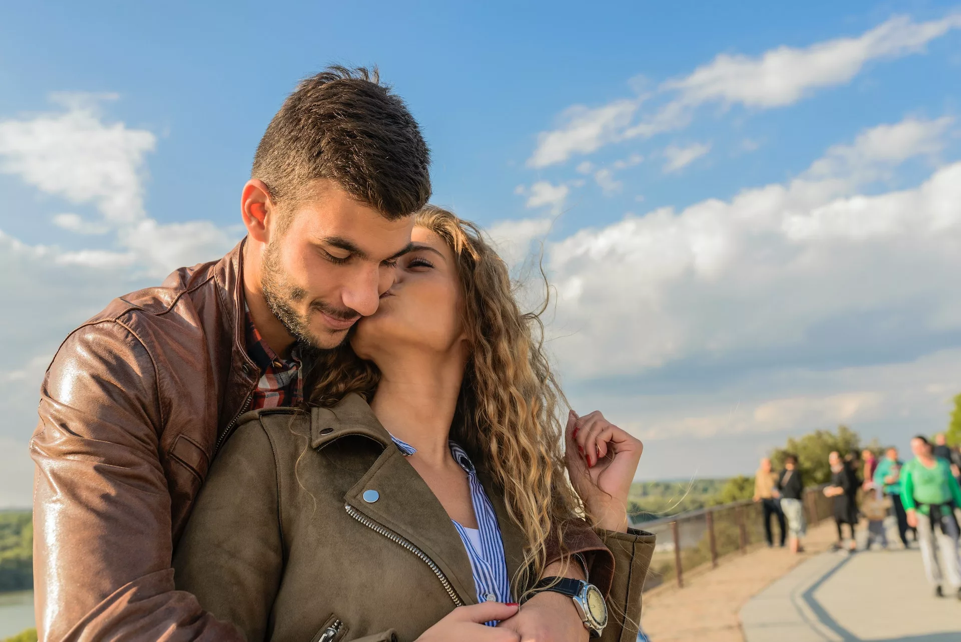 14 signes qui montrent qu'une femme vous aime vraiment